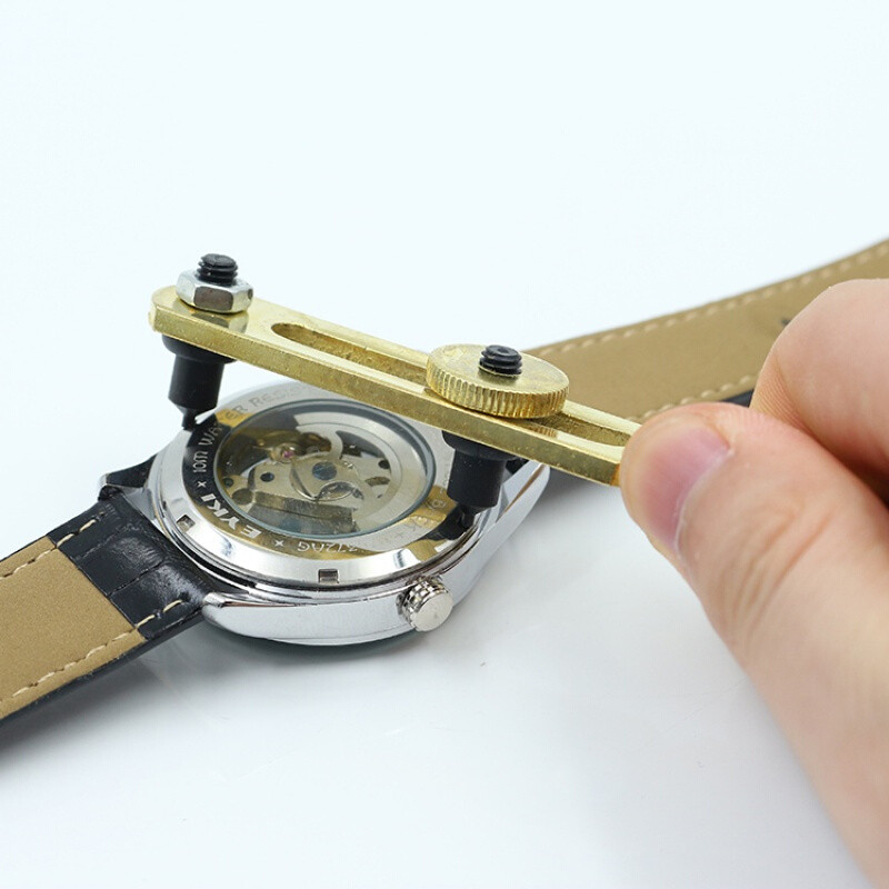 北京雅典手表保养多少钱